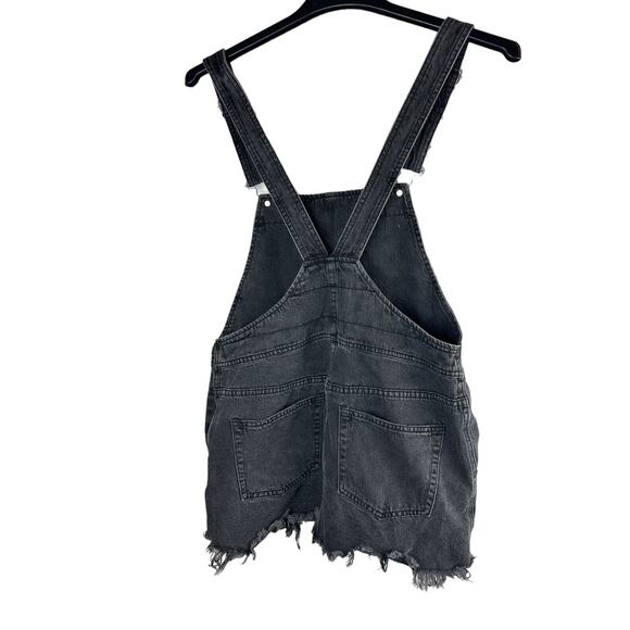 Free People Torn Up Denim Cut Off Skirt Overalls Black Denim Jumper 6 / 28 - Picture 7 of 15
